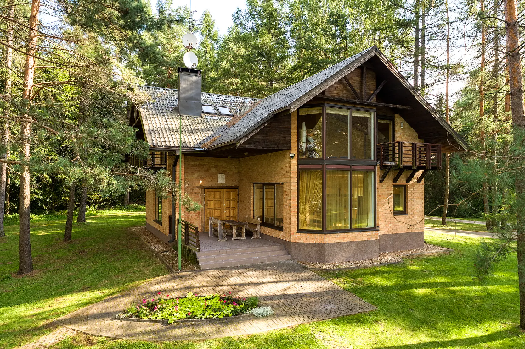 house at Veisiejo g., Paveisininkų k.