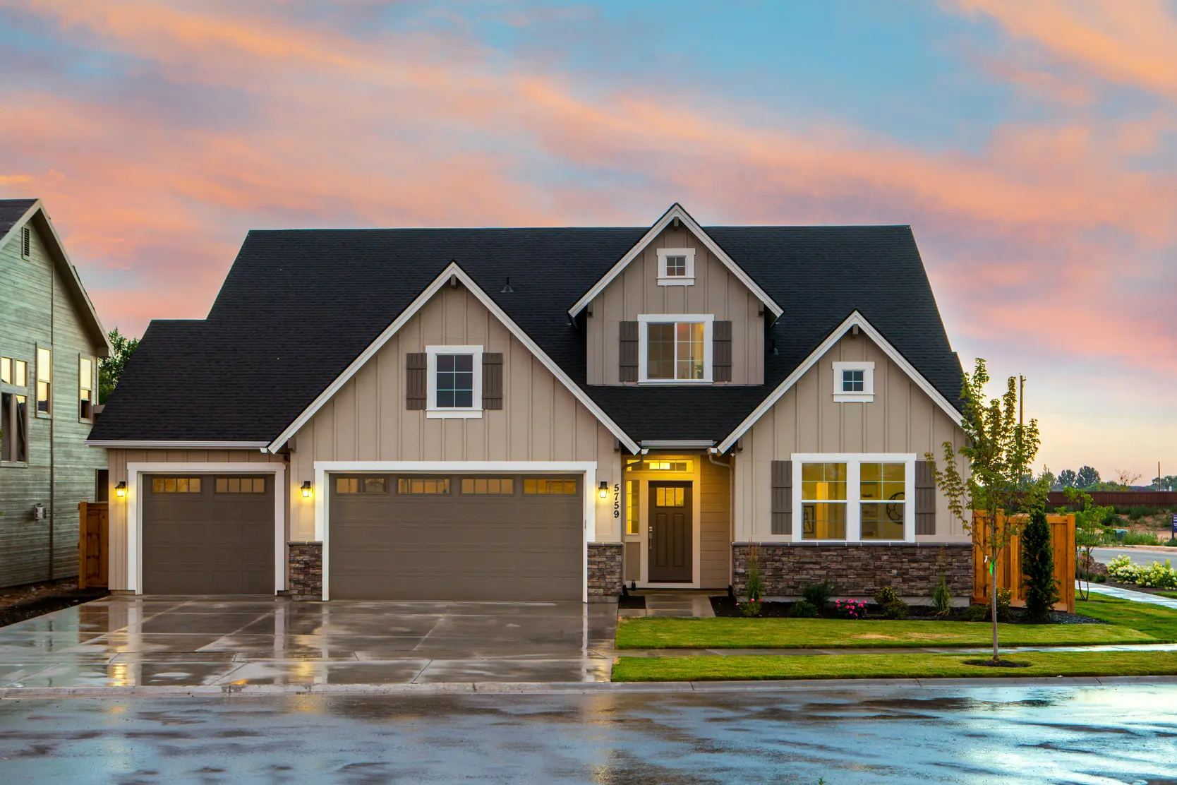 house at Maplewood Drive, Willow Creek, photo 2